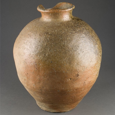 Shigaraki ware jar