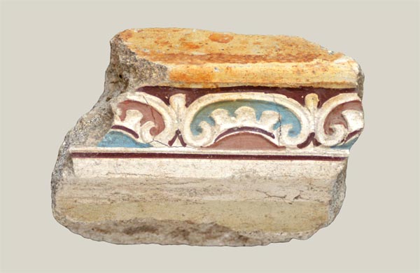 Stucco fragment with vegetal motif