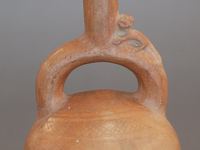 Stirrup pot