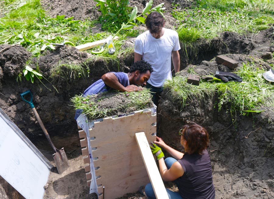 Excavation of soil block for exhibition