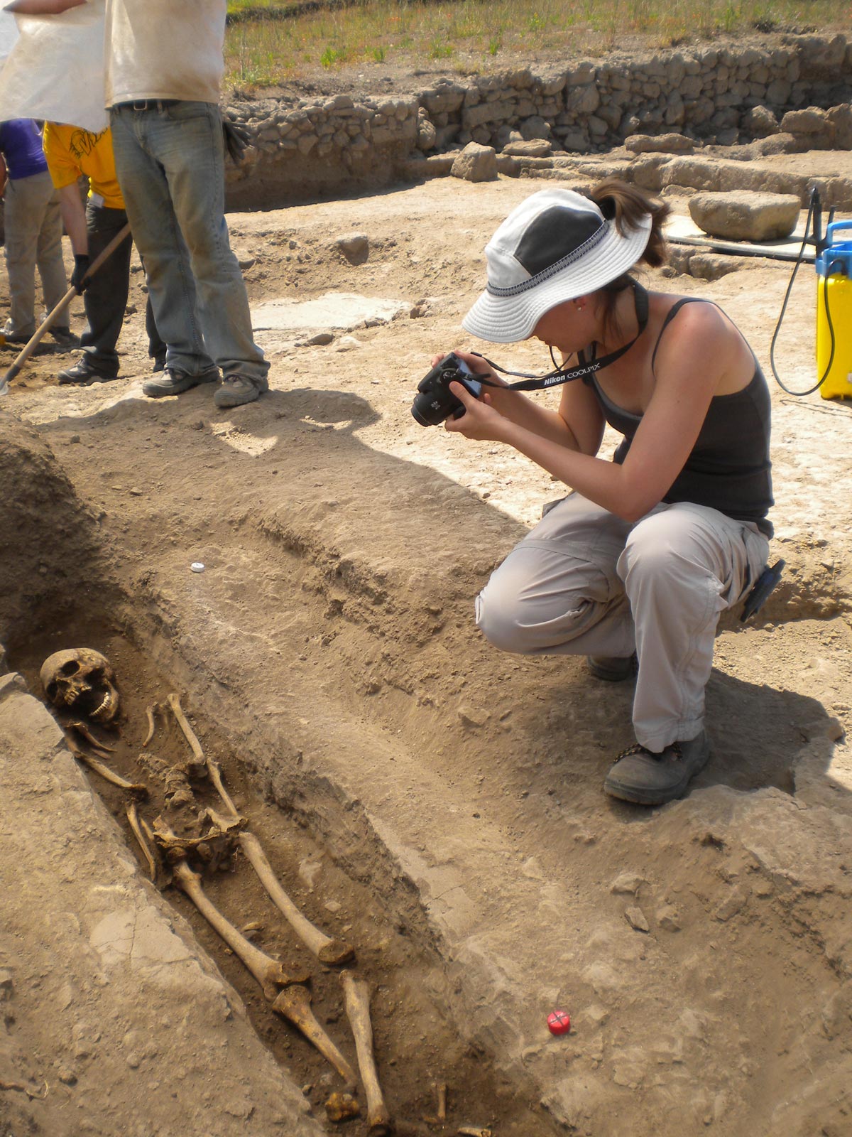 Documentation of late Roman burial